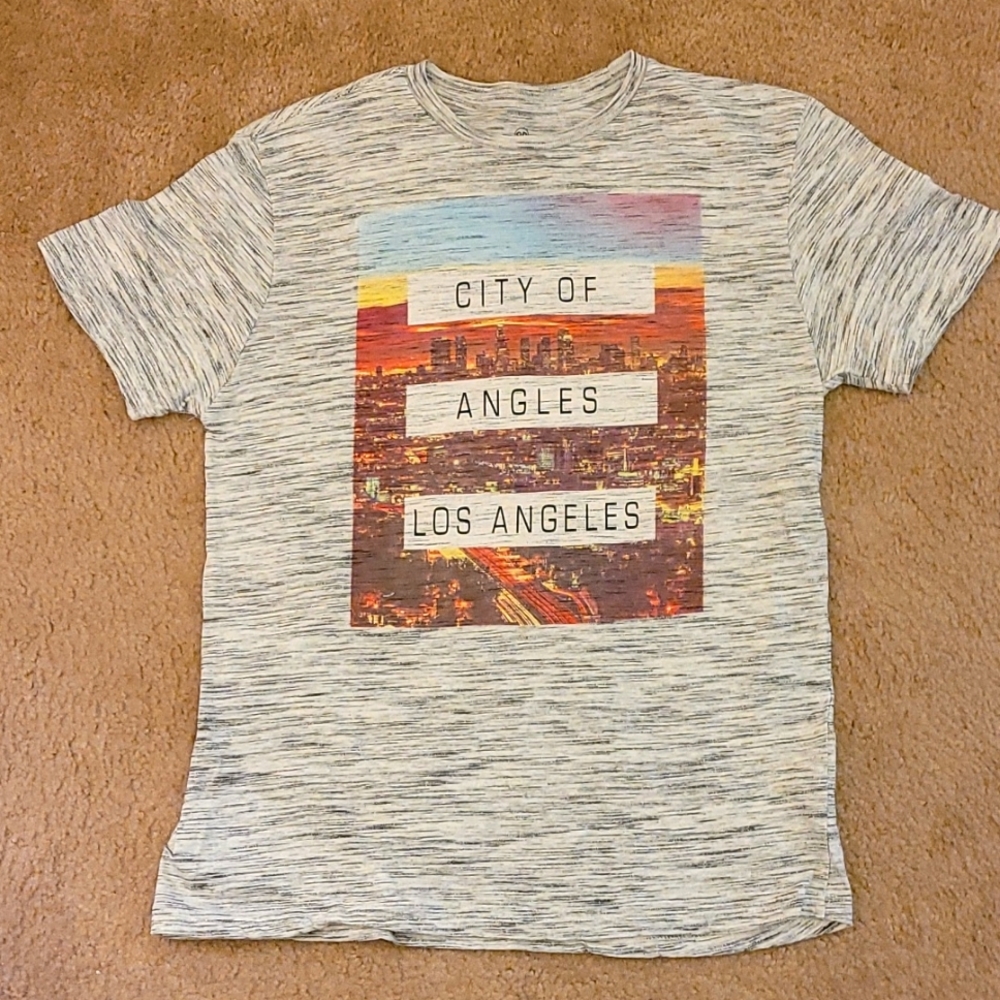 NWOT - Youth/Boys Original Tshirt with Colorful front with a view of LA.